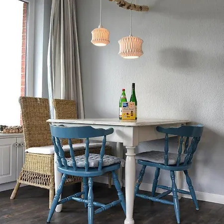 Haus Halligblick 18 *